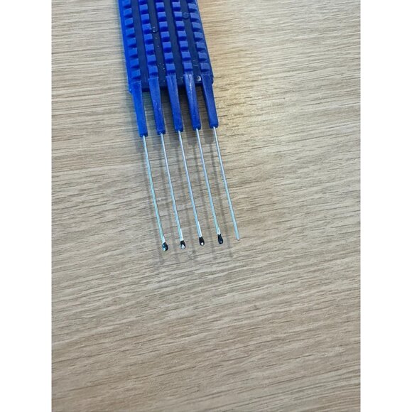 VTG M Mebco Flipside Pink Blue Plastic Hair Comb Pic Pick Dip Tip Detangling - Picture 3 of 4